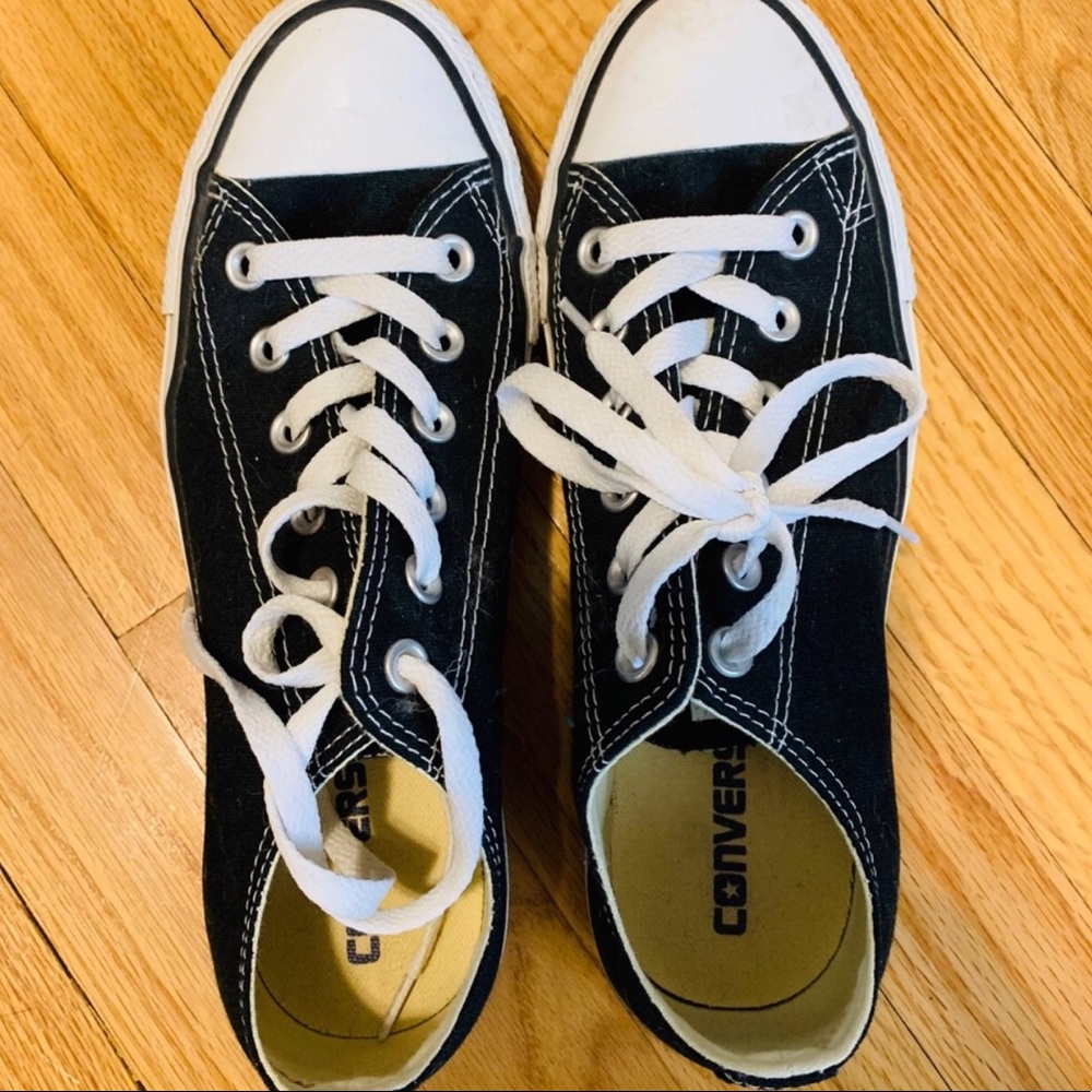 Black Converse Allstars Women’s Size 8